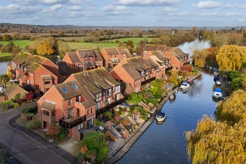 View full details for Temple Mill Island, Marlow, SL7