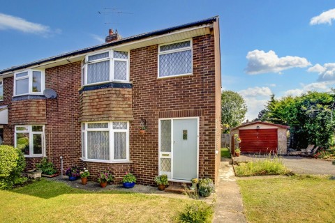 View full details for Highlands, Flackwell Heath, HP10