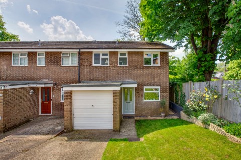 View full details for Brambleside, High Wycombe, HP11